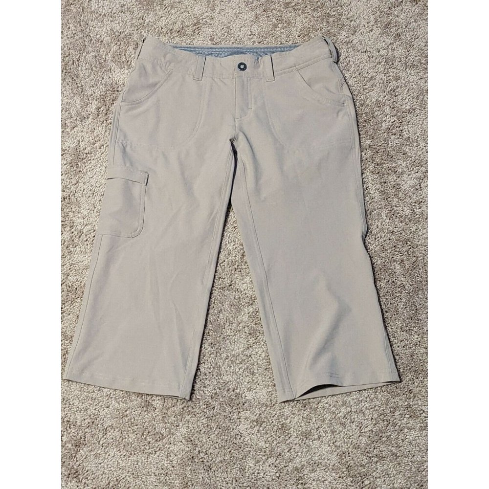 The North Face Cargo Capri pants Style CZ85 US 2 Beige